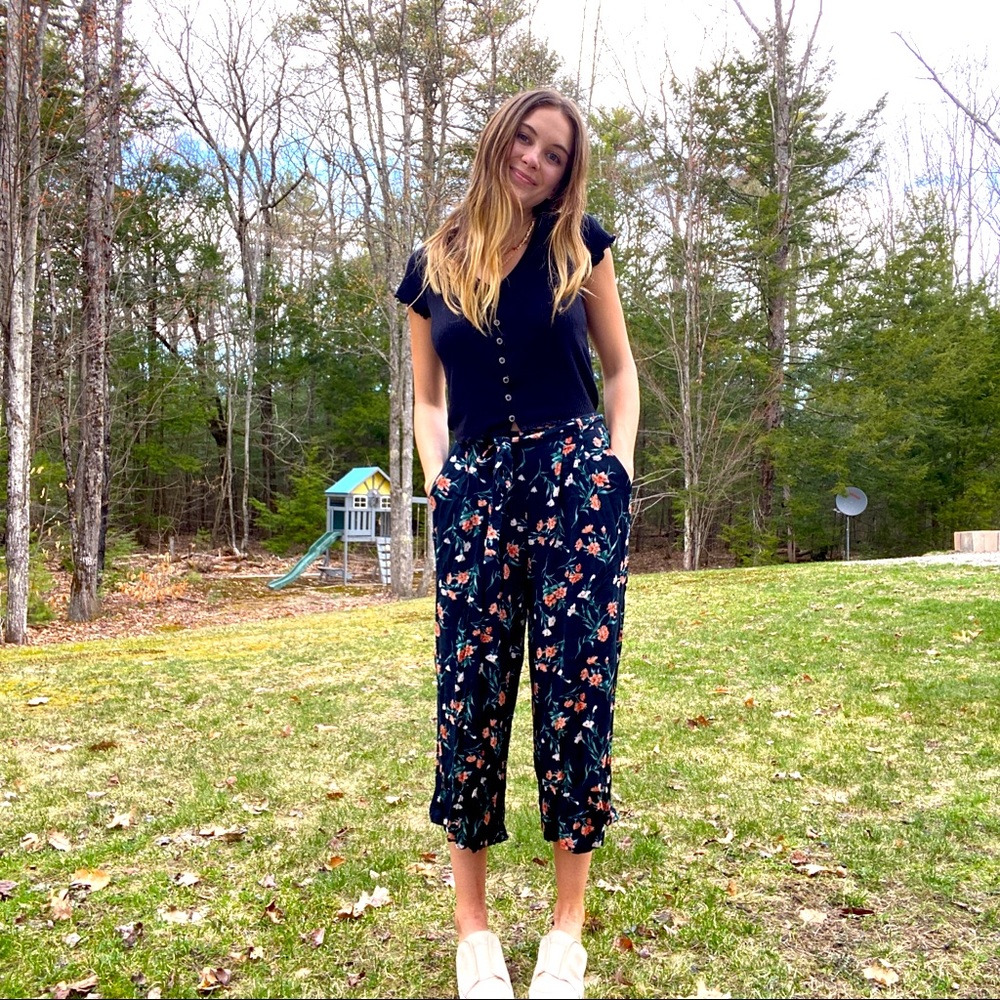American Eagle Floral Culottes with Belt